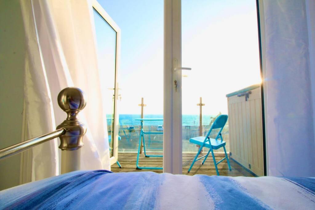 Serenity "Your Calm Seafront Retreat" By Air Premier Seaford Eksteriør bilde