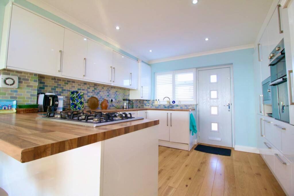 Serenity "Your Calm Seafront Retreat" By Air Premier Seaford Eksteriør bilde